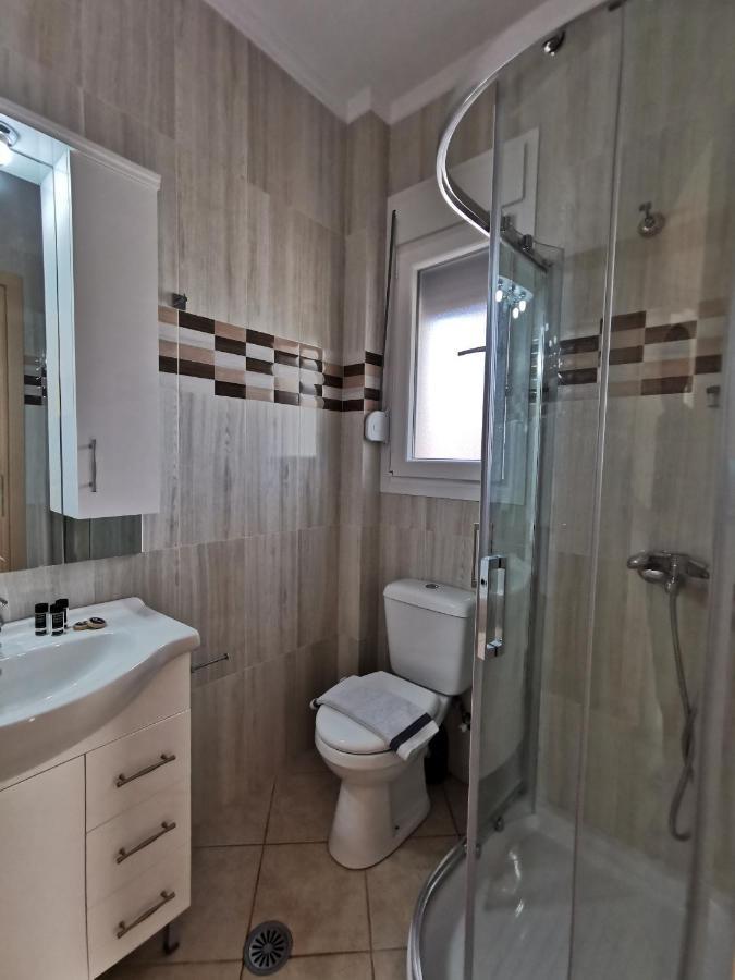 Marine Apartments Venetiko Paralia Agias Foteinis Екстериор снимка
