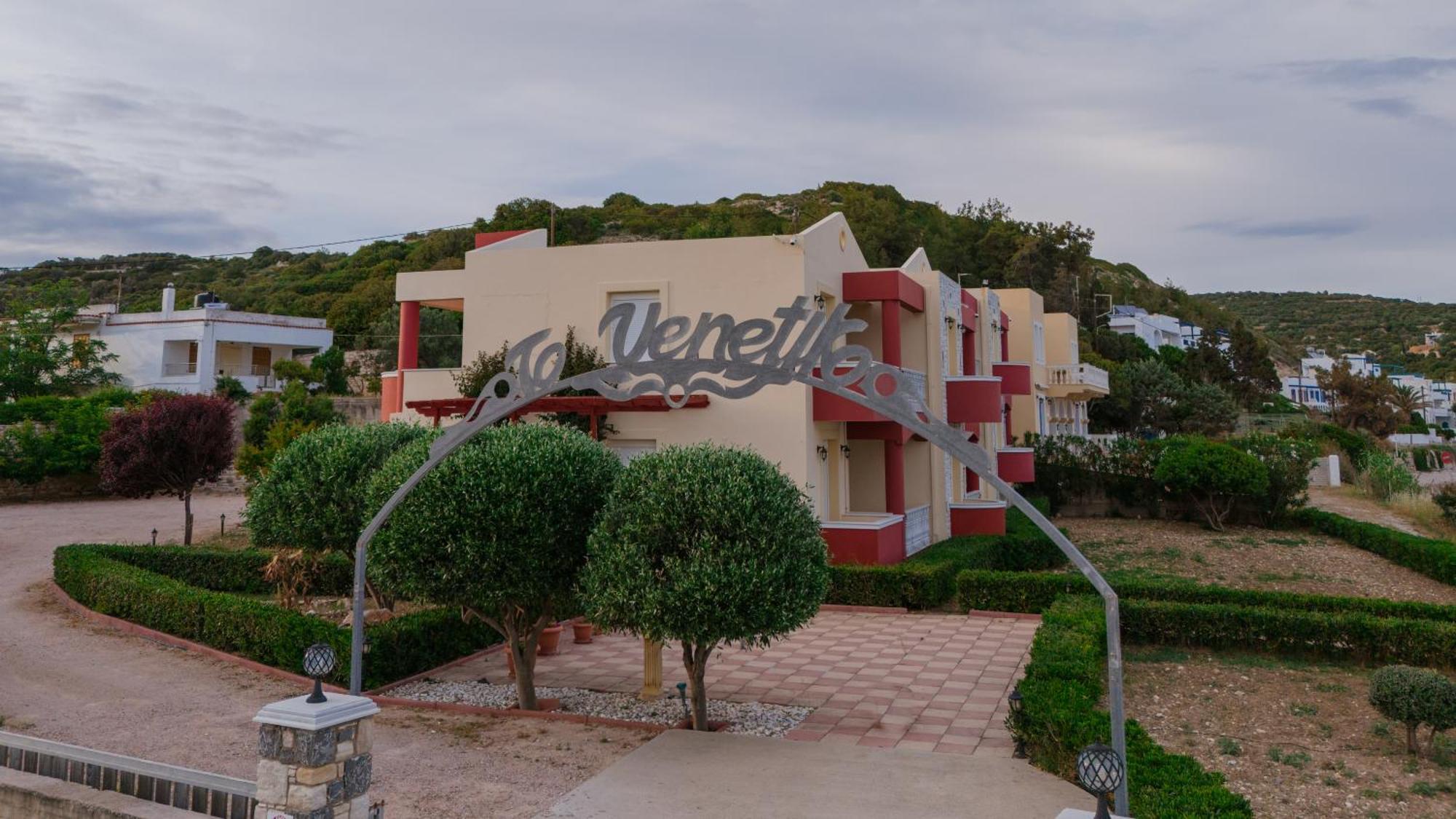 Marine Apartments Venetiko Paralia Agias Foteinis Екстериор снимка