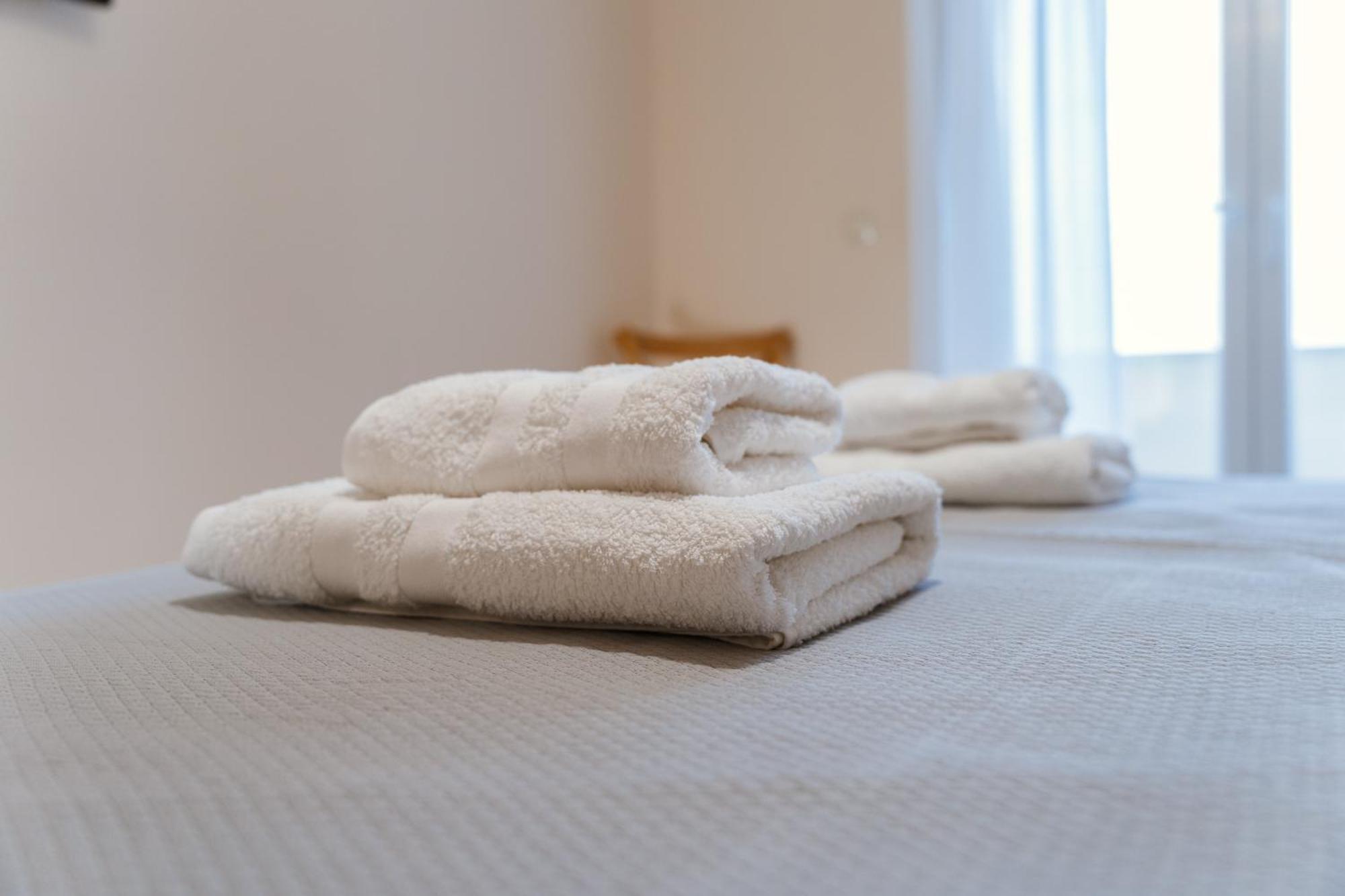 Marine Apartments Venetiko Paralia Agias Foteinis Екстериор снимка
