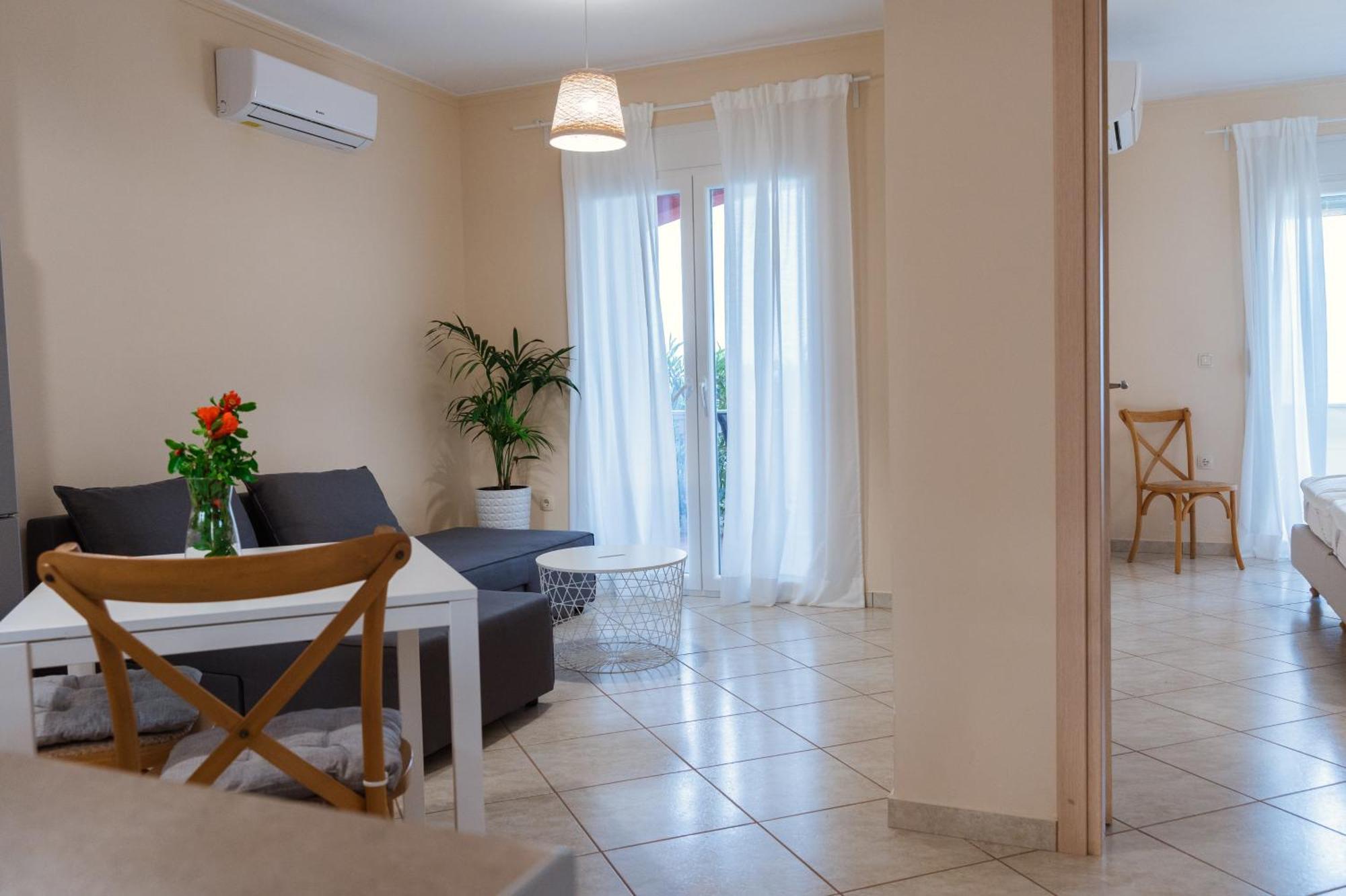 Marine Apartments Venetiko Paralia Agias Foteinis Екстериор снимка